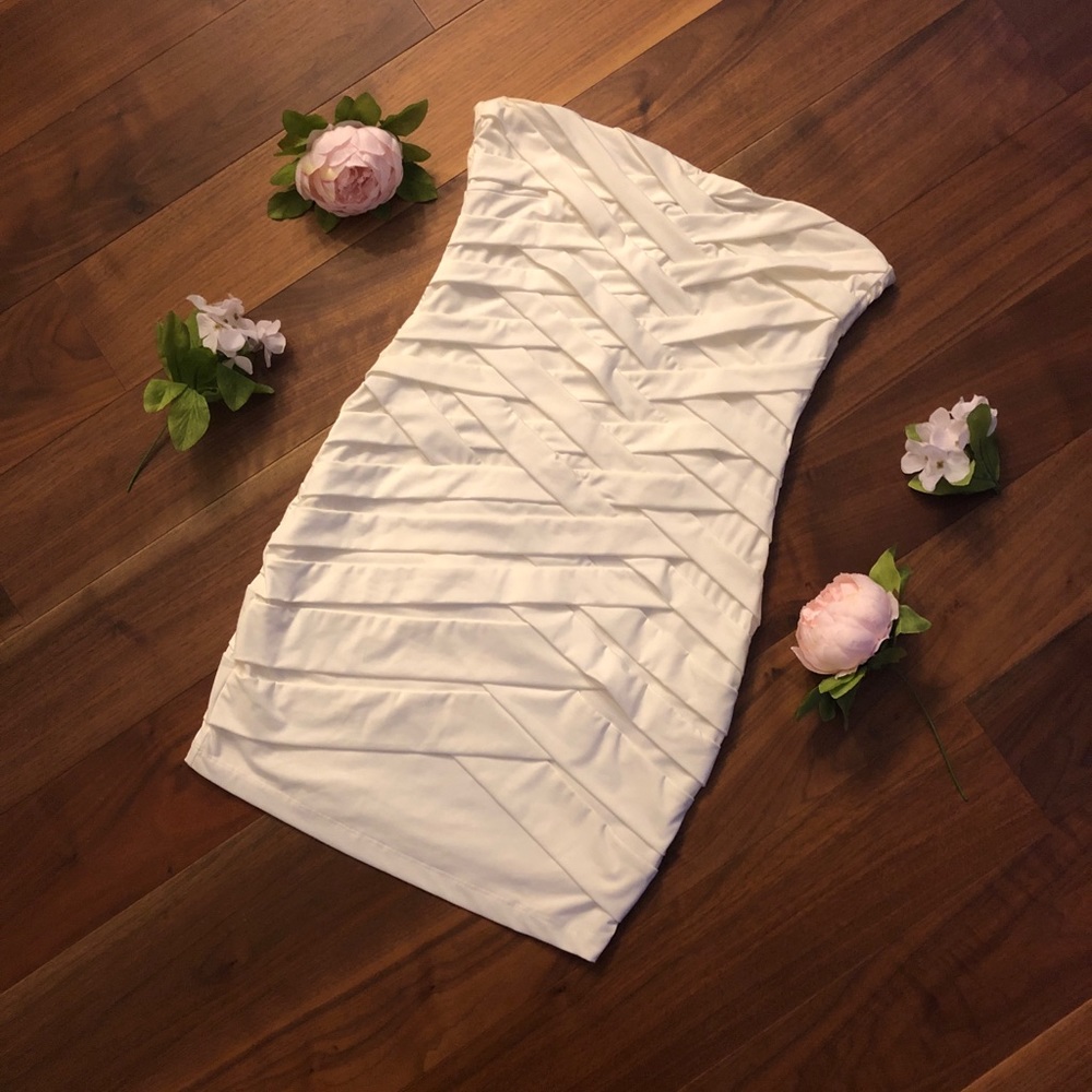 White Bodycon Strapless Dress